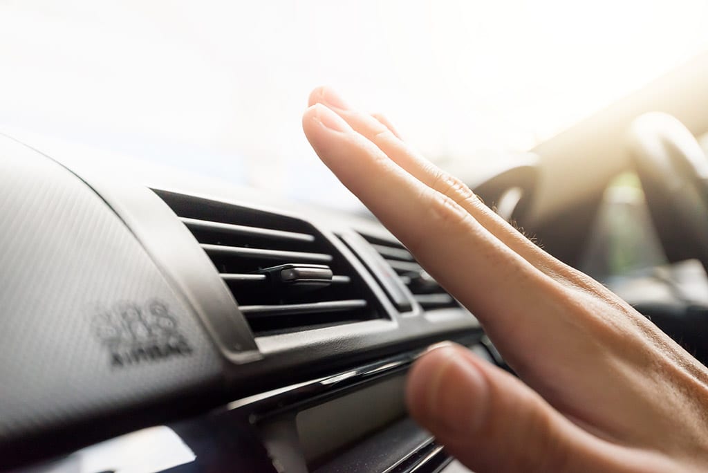 5 Warning Signs That Mean Your Car Needs Air Conditioning Repair